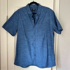 Hurley classic fit button down collared short sleeve blue shirt, men’s size XL
